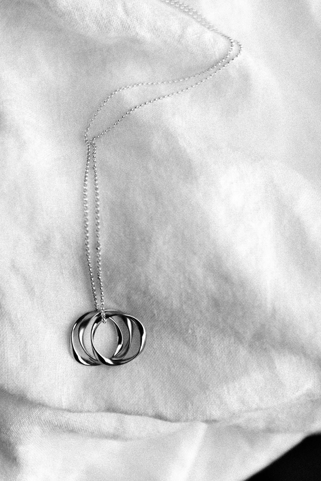 Twist Necklace